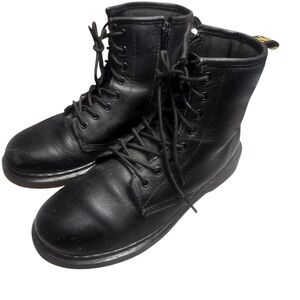 Air War Doc Martin Lace up  Combat Booth Size 4  women’s  black